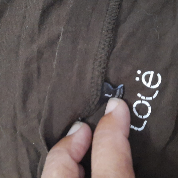 Nice shirt - Picture 2 of 2